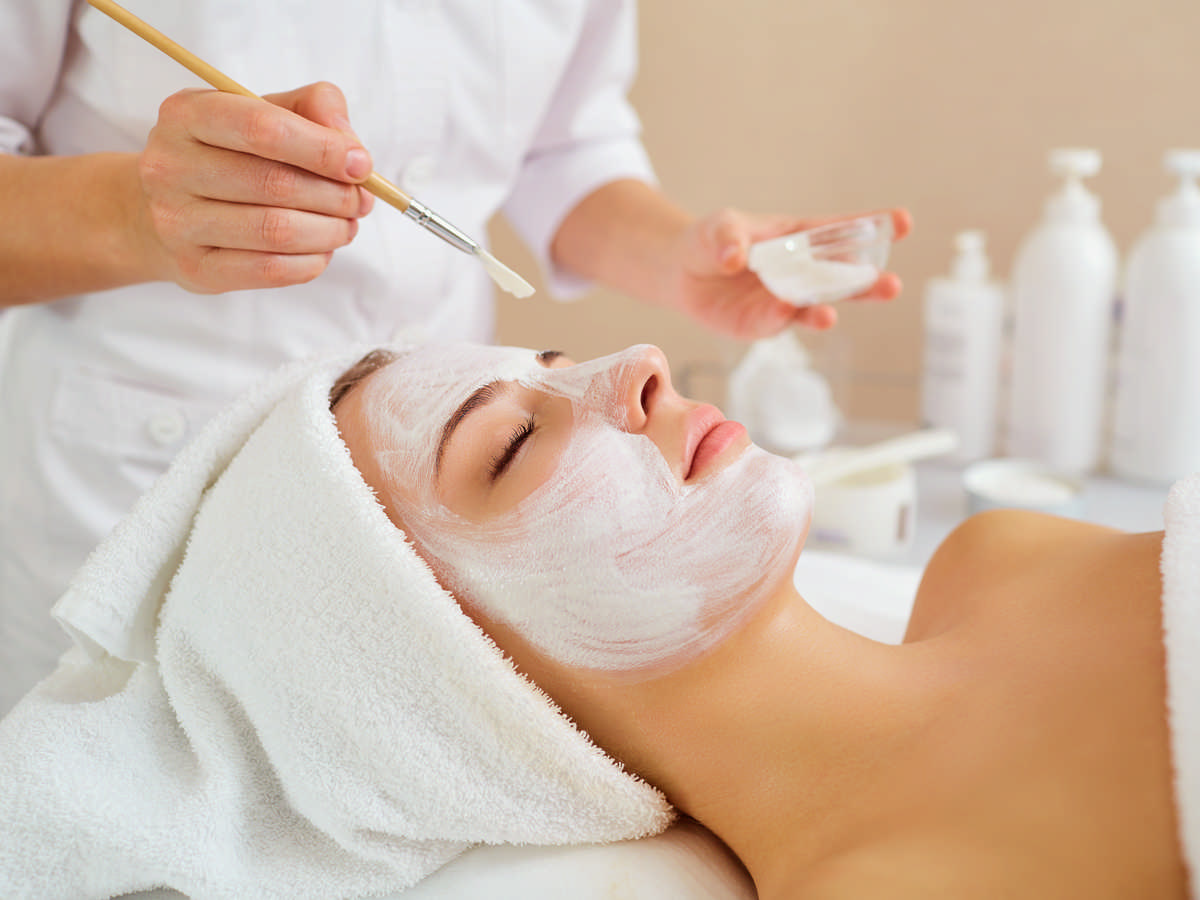 Gesichtsbehandlung